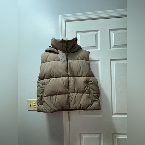 Alo Gold Rush Puffer Vest Light Cocoa Size Large - Picture 1 of 4